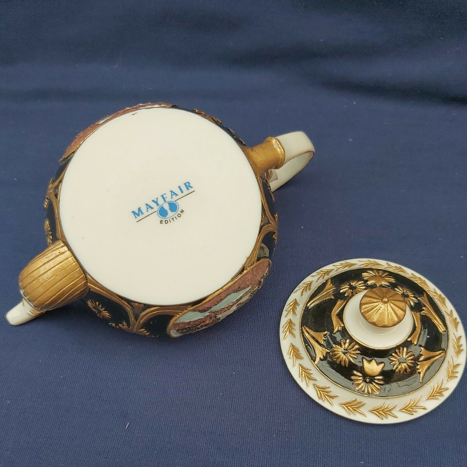 LANDSCAPE Mayfair Edition Connoisseurs Miniature Teapot Collection