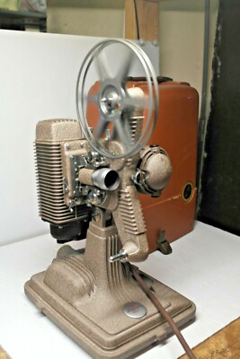 8mm映写機REVERE CAMERA COMPANY Vintage Revere Camera Company Model 85 8MM Projector Working Motor