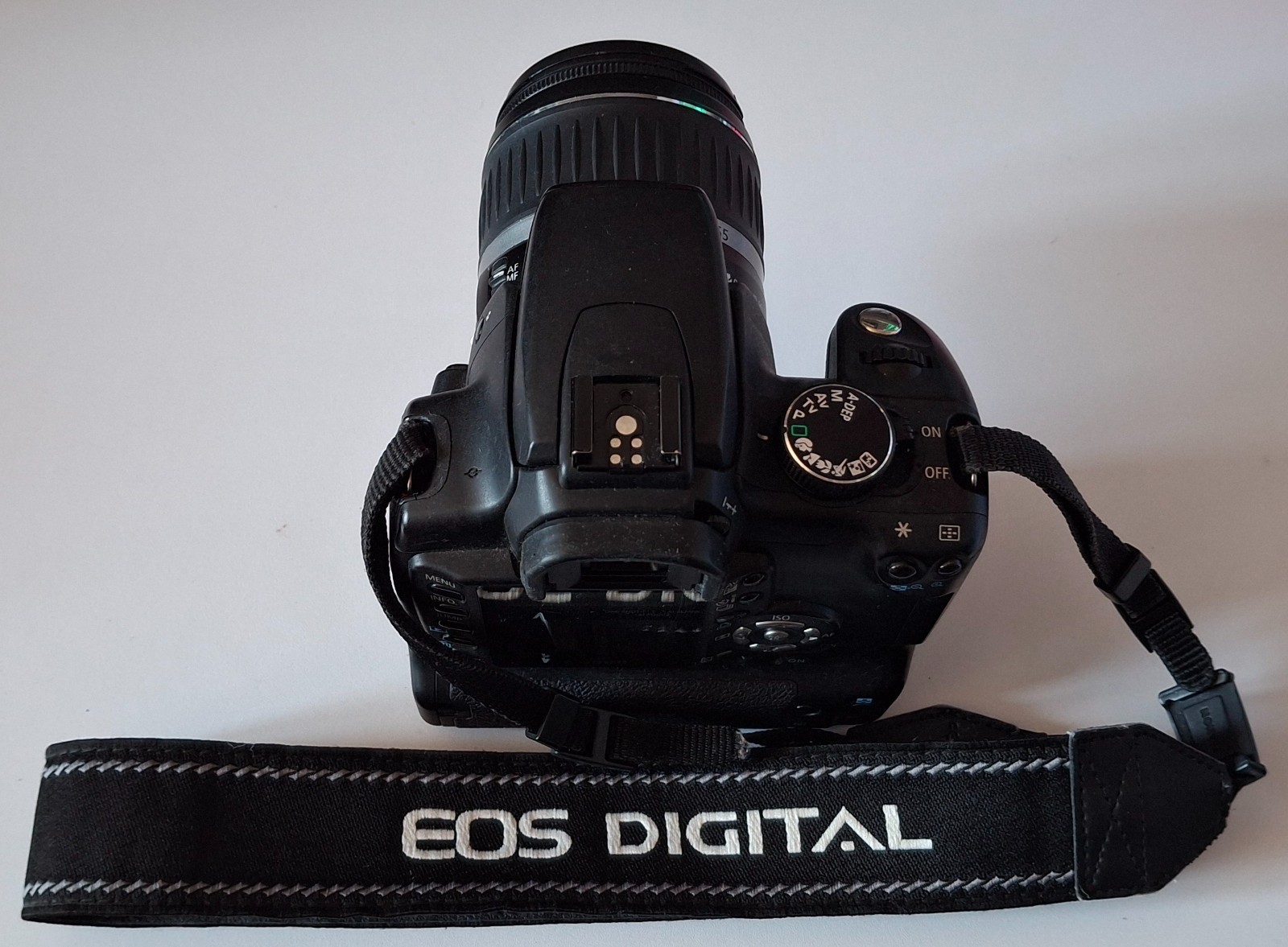 Fotocamera Canon EOS 350D + EFS 18-55 mm + Battery Grip BG-E3