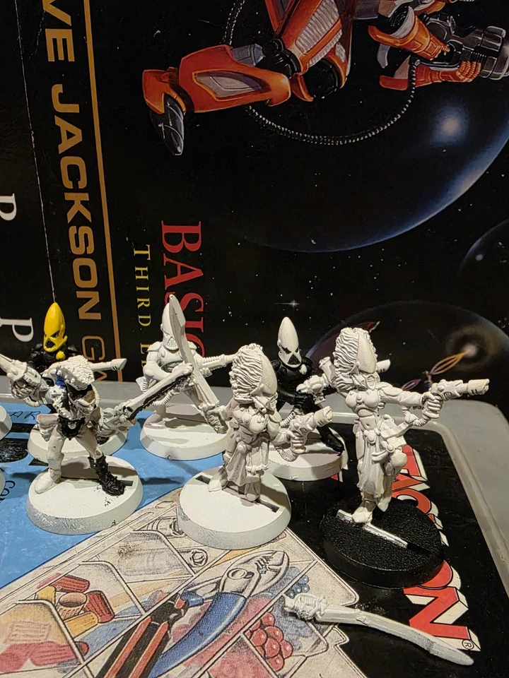 Vintage 40k Warhammer Eldar Rogue Trader Era Metal And Plastic Miniature Lot - Image 3 of 4