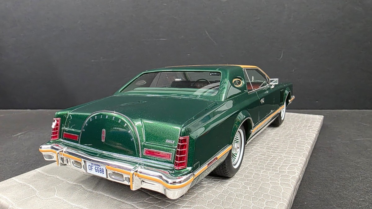 AMC 1979 LINCOLN CONTINENTAL MARK V LIMITED 4/60 GREEN 1/18