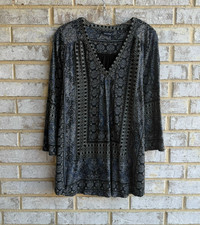 Lucky Brand 3/4 Sleeve V-Neck Boho Floral T-Shirt Women's Size XL?