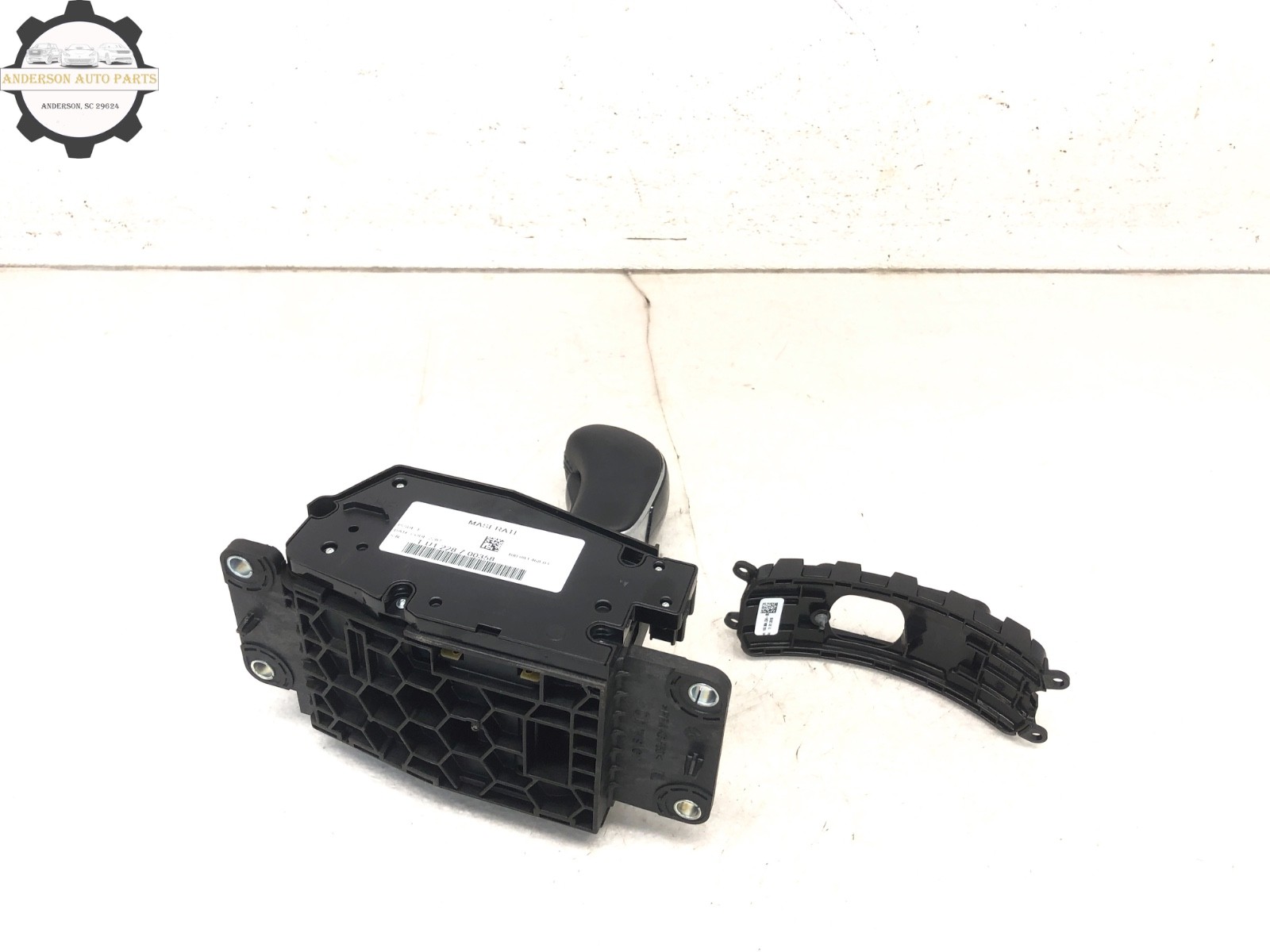 2017-2020 MASERATI LEVANTE AWD AUTOMATIC TRANSMISSION GEAR SHIFTER SELECTOR OEM