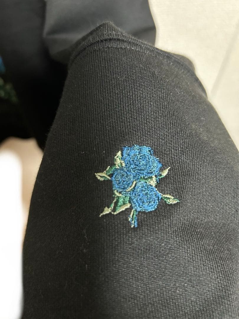 Ado x HARE Collab Side Lace-up Rose Embroidered Sweatshirts Black