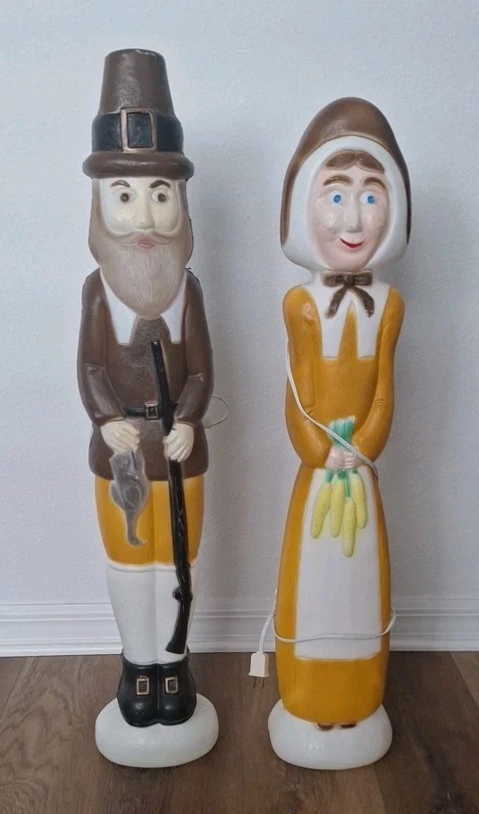Vintage 1996 Union Products Inc. Man & Woman Pilgrim Thanksgiving Blow Molds