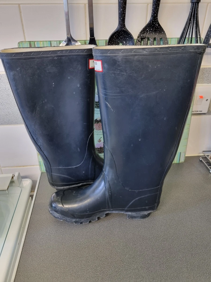 Huntress deals wellies sale