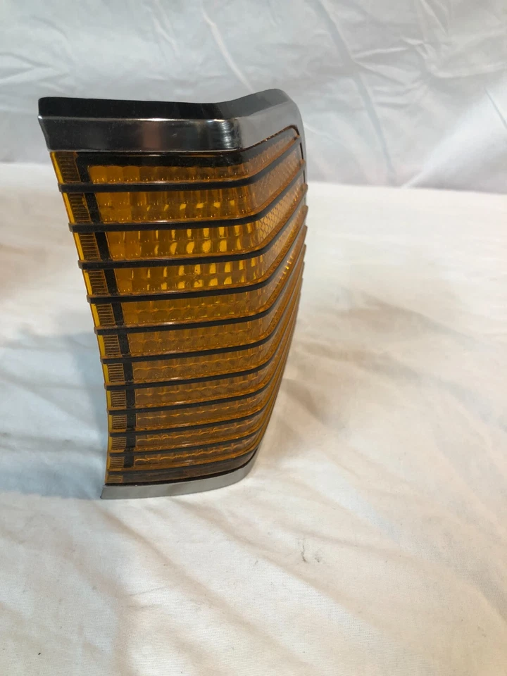 80 81 Volkswagen Dasher 1978 1979 1980 1981 luz de señalización lateral izquierda Foto 2 de 4