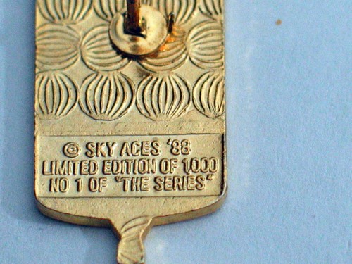 RayVac Alkaline Battery Hot Air Balloon Pin, Limited Edition ( #1 of the Series) - Picture 3 of 3