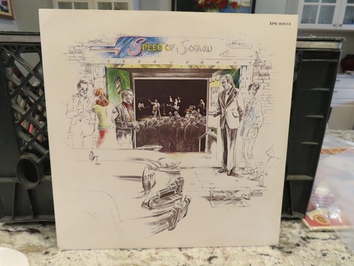 WINGS AT THE SPEED OF SOUND NM-/NM LP JAPAN vinyl 1976 SW-11525 OBI - TOP SHAPE - Picture 2 of 6