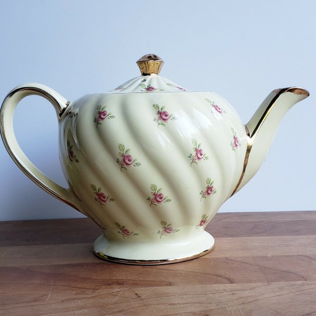 Vintage Sadler Teapot Yellow with Pink Roses Swirl Gold Trim Made in