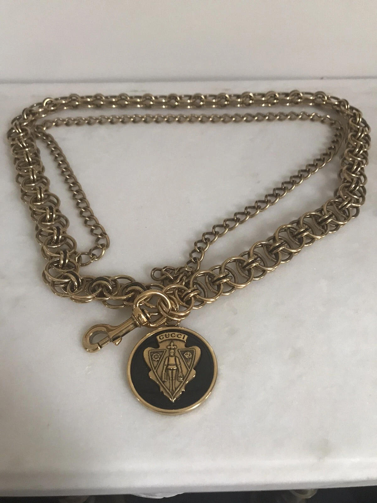 LOGO AUTHENTIQUE CEINTURE, COLLIER OU SAC À MAIN CHAÎNE EN OR GUCCI jusqu'à 40 pouces.