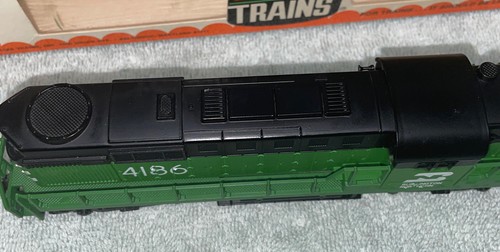 RS 11 Diesel Life-Like Train Burlington Northern HO Scale Locomotive w Box 4186 - Picture 4 of 17