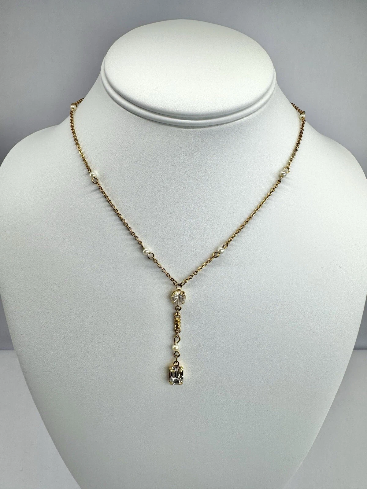 1928 Faux Pearl & Crystal Pendant Gold Tone Dainty Vintage Necklace Jewelry N2