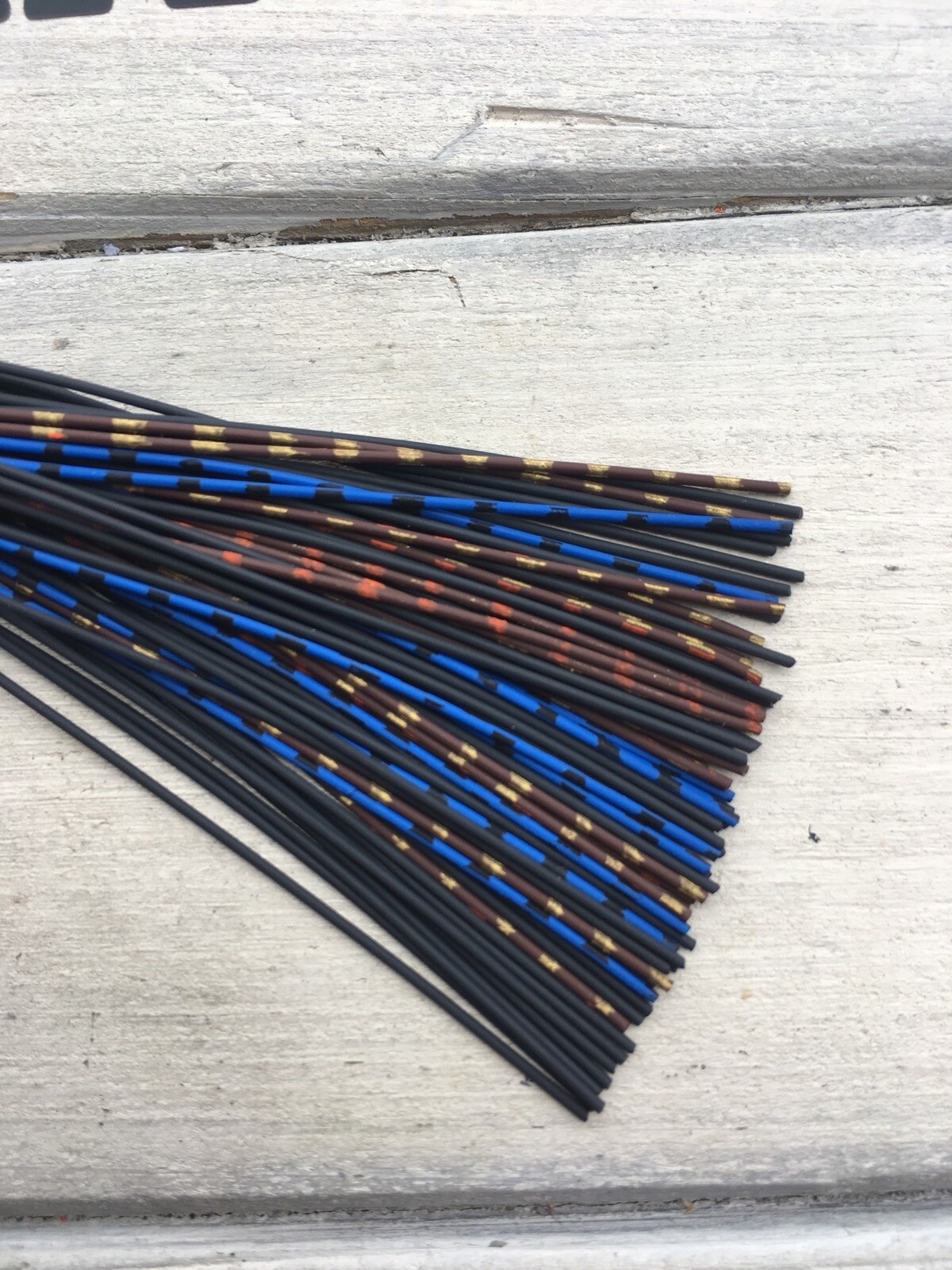 Bass Jig Skirts Living Rubber Lot Of 10 Color Brown Black - Foto 2