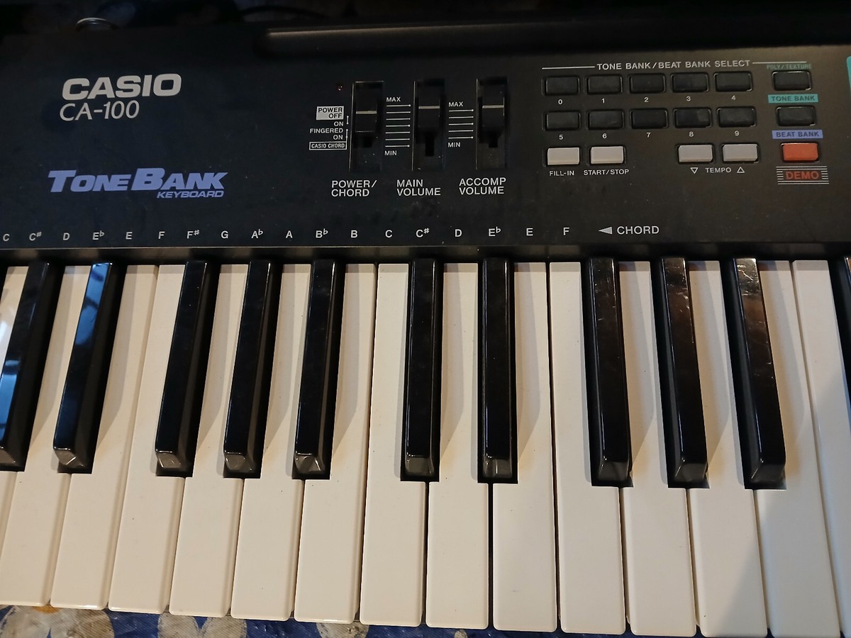 カシオキーボードCA-100 TONE BANK CASIO CA 100 (sound and styles demonstration) HiQ sound