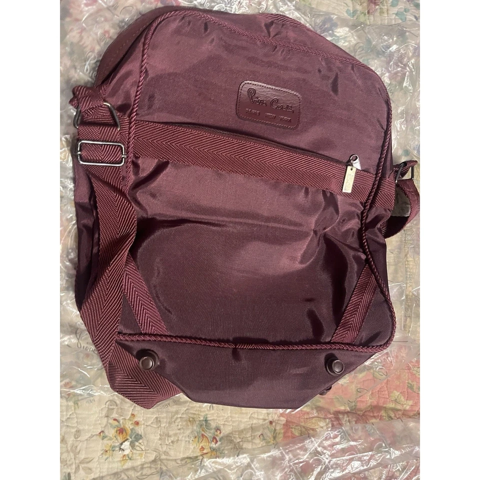 Vintage PIERRE CARDIN burgundy canvas 4 Pc w garment bag luggage w keys - Image 3 of 4