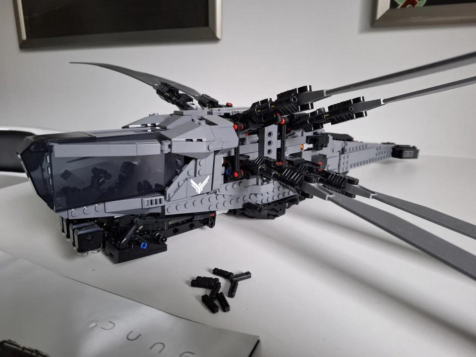 LEGO Icons 10327 Dune Atreides Royal Ornithopter, Foto 2 von 4