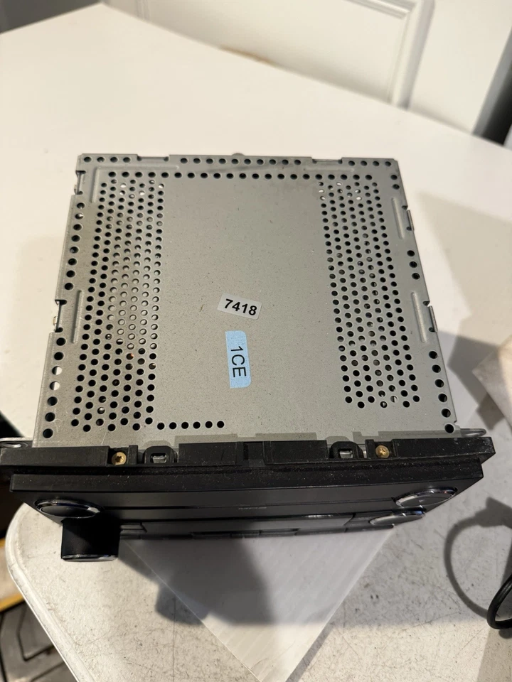 Receptor de radio reproductor de CD Ford Taurus Am Fm 2008-2009 Foto 2 de 4