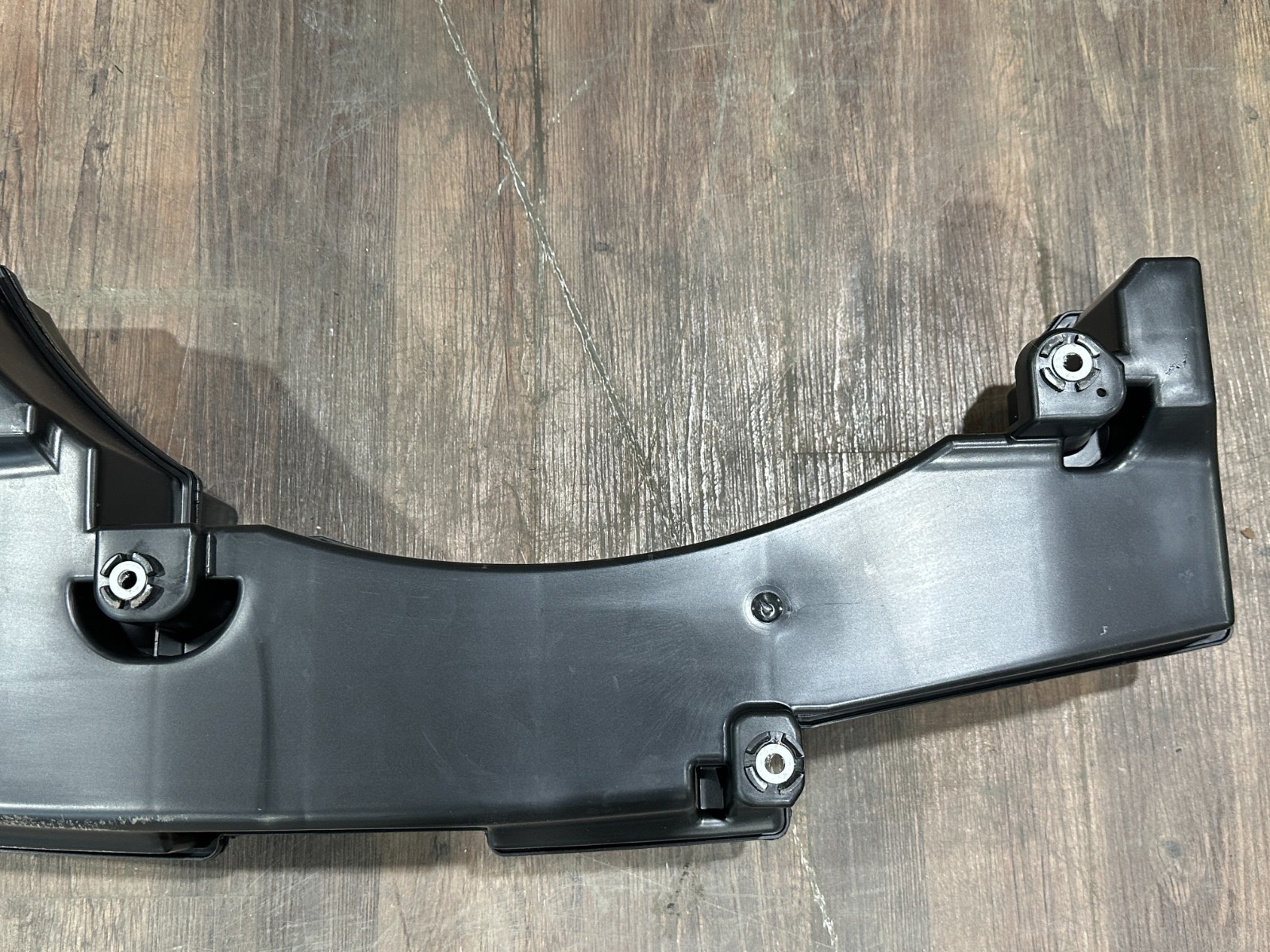 2018-2024 LAMBORGHINI URUS REAR SUBWOOFER OEM 4M8035621