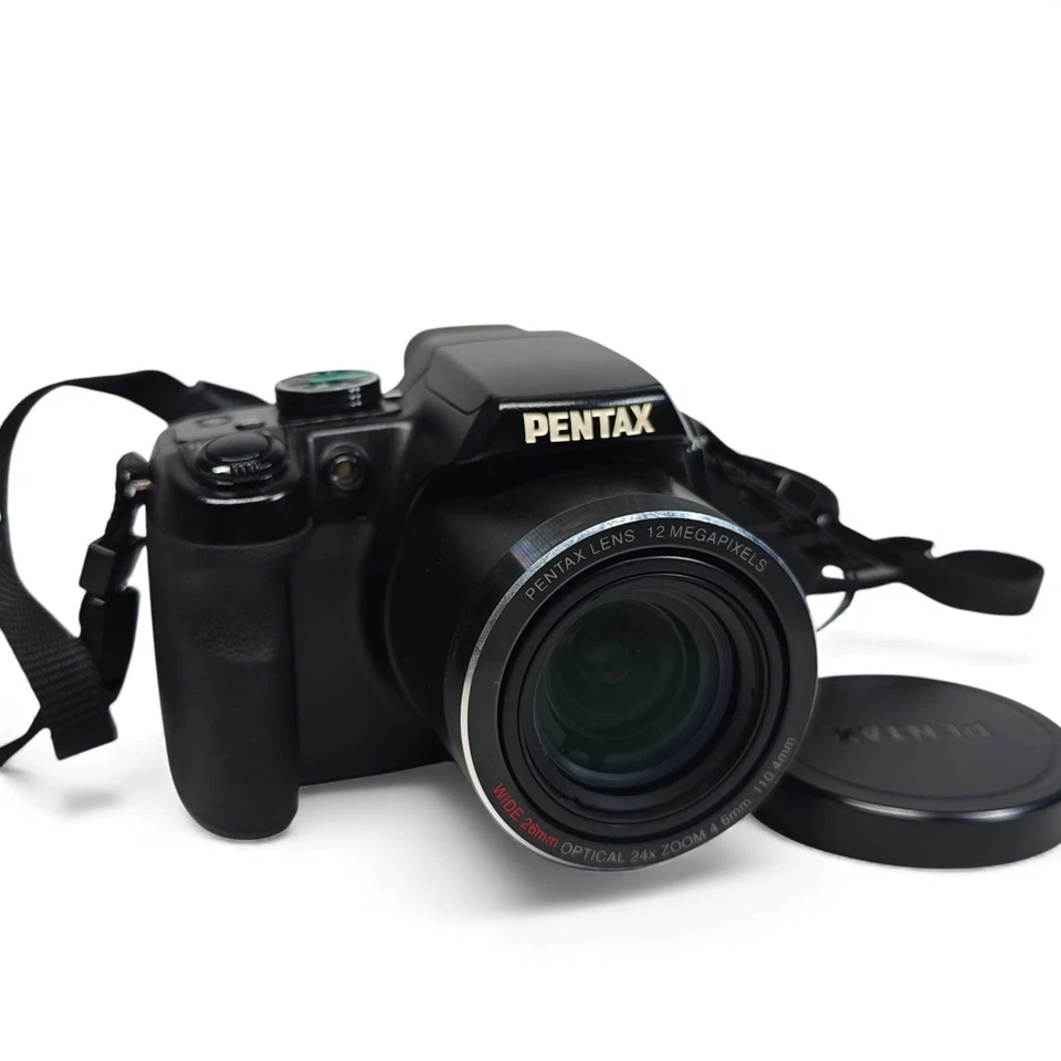 Pentax X70 Digital Bridge Camera 12MP 24x Zoom Black + Charger - Image 2 of 4