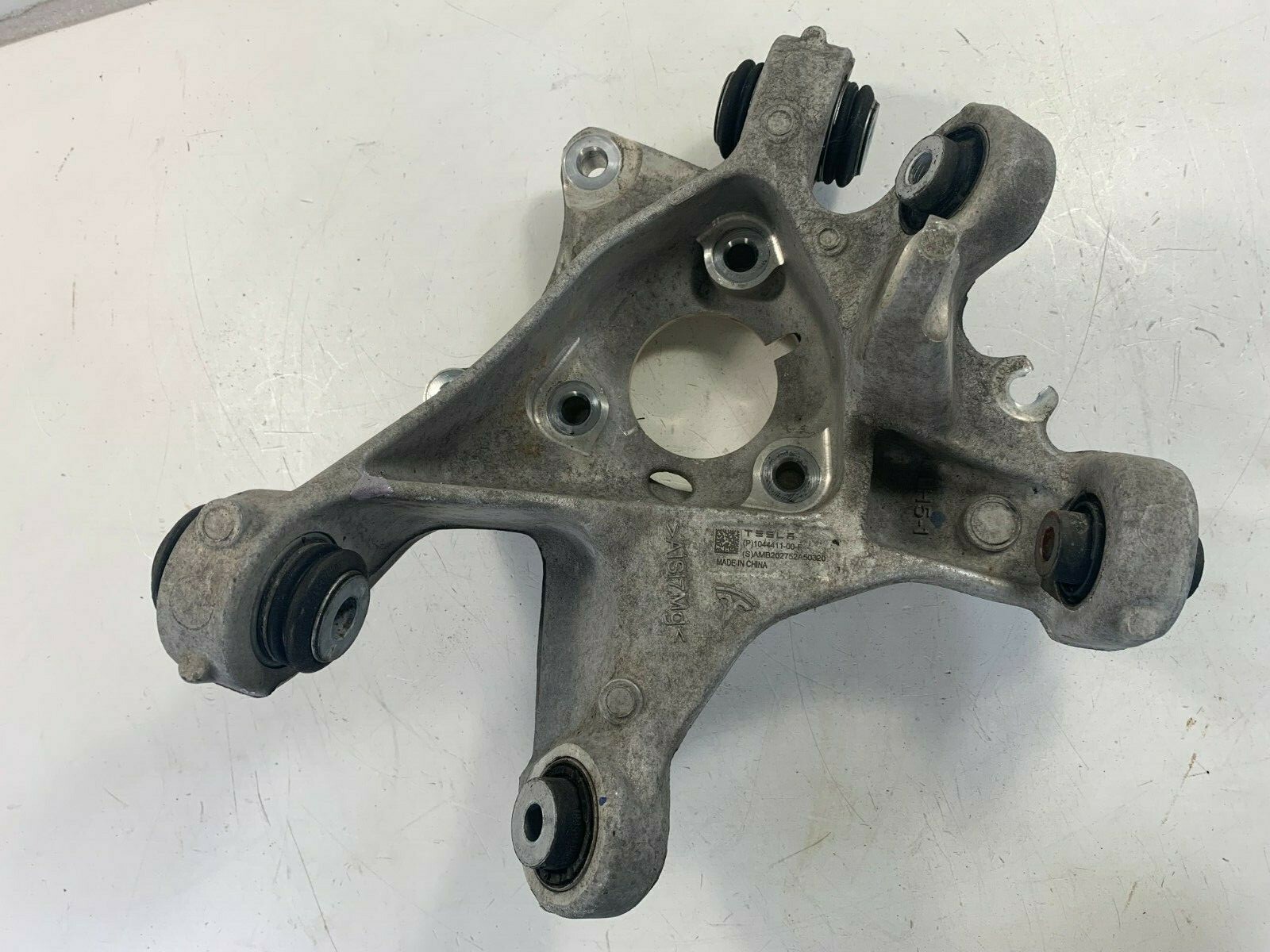 2017-2020 Tesla Model 3 LH-Rear Knuckle OEM 1044411-00-F | eBay