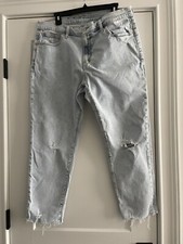 Gap Women  s Size 16R Girlfriend Mid Rise Jeans Light Blue