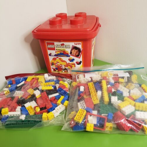 LEGO SYSTEM ""Caja pequeña"" (1699) limpio y completo con un montón de piezas adicionales 1993 - Imagen 1 de 7