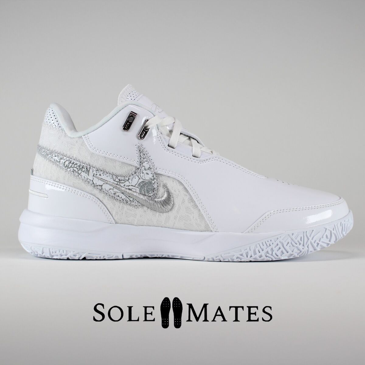 Nike Zoom Lebron NXXT Gen AMPD White FJ1566-102 Men's Size 8 Nike Zoom Lebron NXXT Gen AMPD White FJ1566-102 Men's Size 8