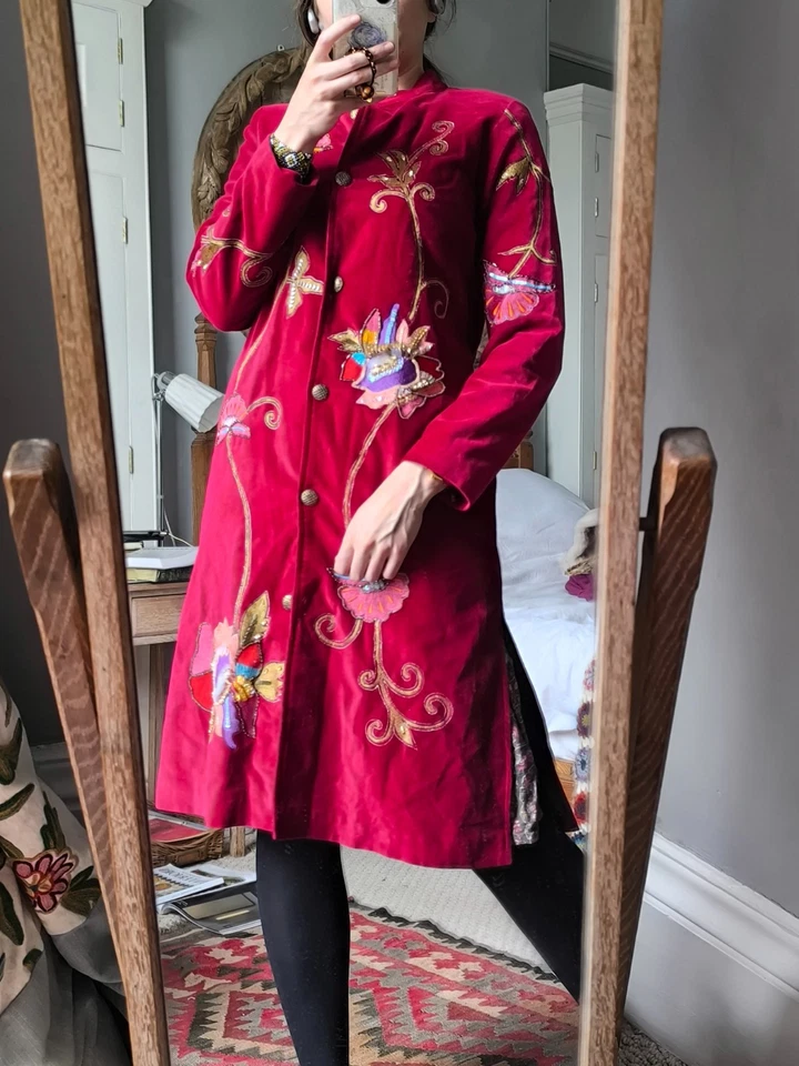 Único Abrigo Indigo Luna Borgoña Rojo Bordado Terciopelo Boho Largo Floral XS 8 Foto 2 de 4