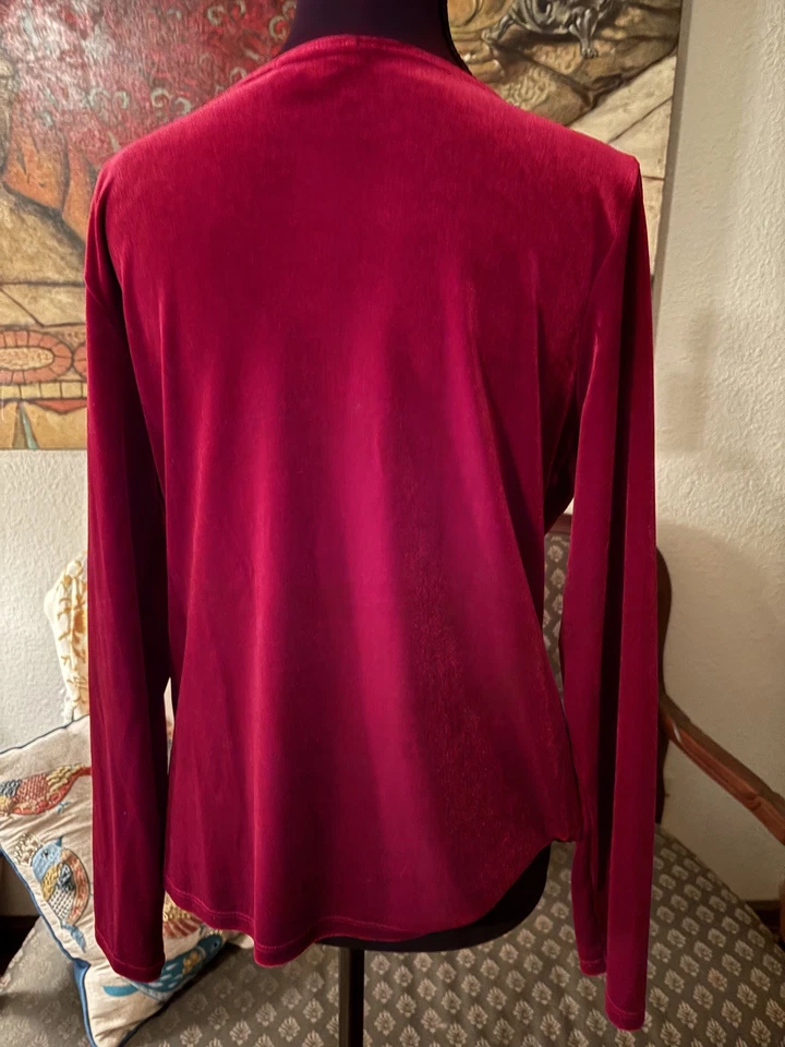Elementz Women's Burgundy & Black Velvet Blouse Beads Accent Long Sleeves Sz.M - Image 4 of 4