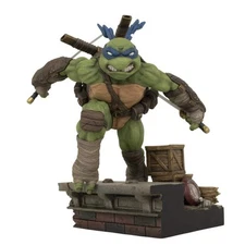 Diamond Select Toys Teenage Mutant Ninja Turtles Leonardo Gallery PVC Statue
