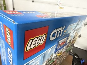 *NEW* LEGO CITY City Square (60097) Train Helicopter Copter Tow Truck Car Store