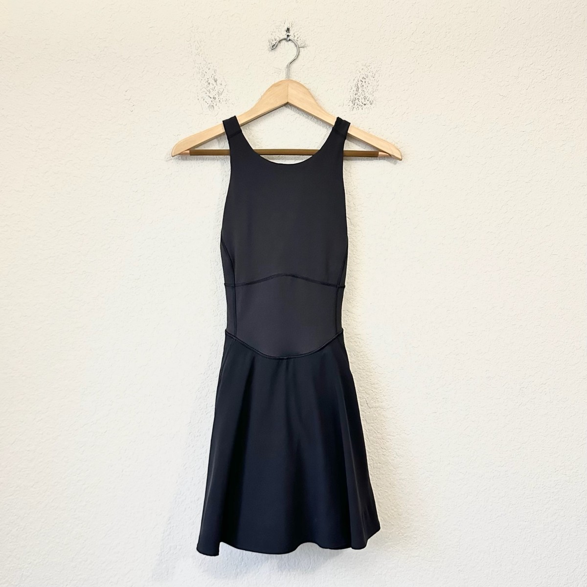 LULULEMON Everlux Tennis Tank Dress Womens Sz 6 Black Short-Lined Sports  Golf