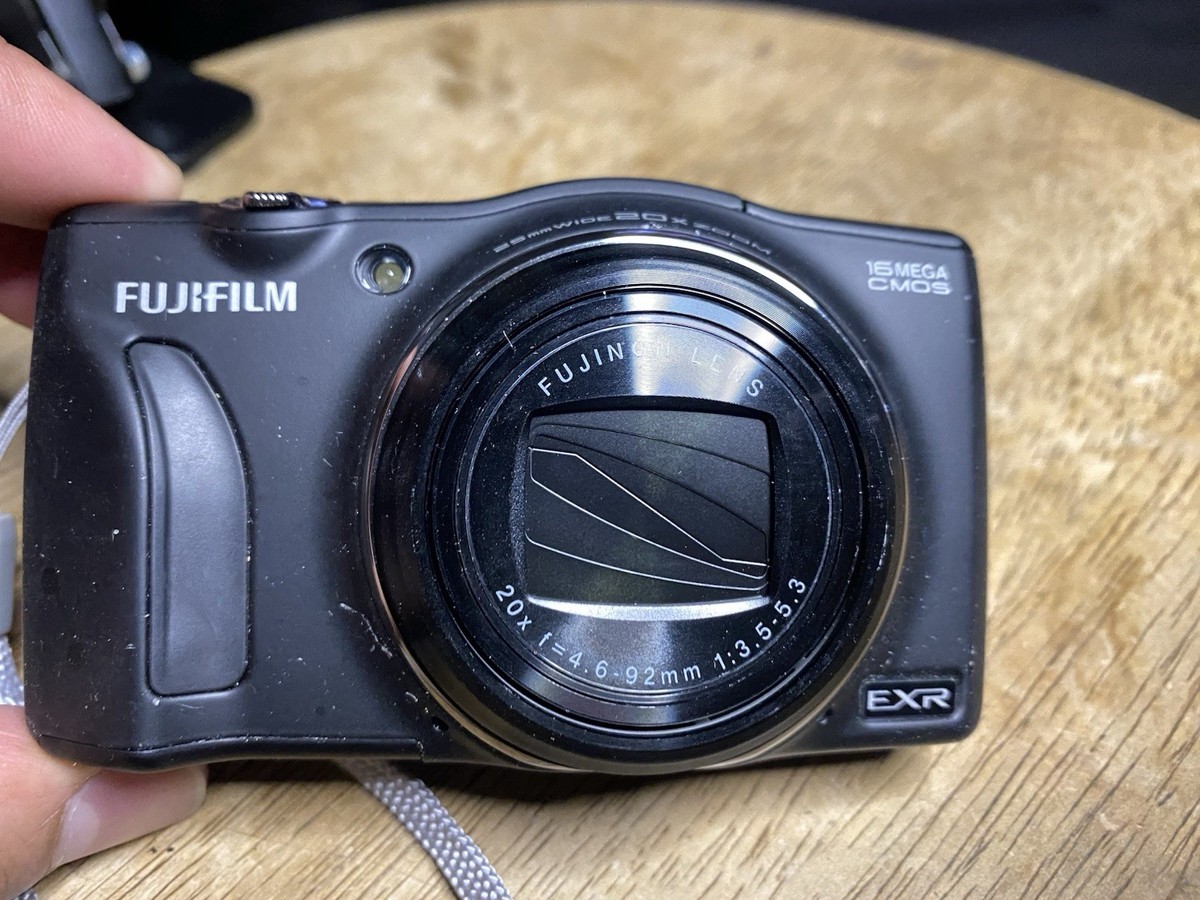 【中古品】FUJIFILM FinePix F750EXR ブラック Fujifilm FINEPIX F750EXR Black 16.0 MP Digital Camera For Parts NO