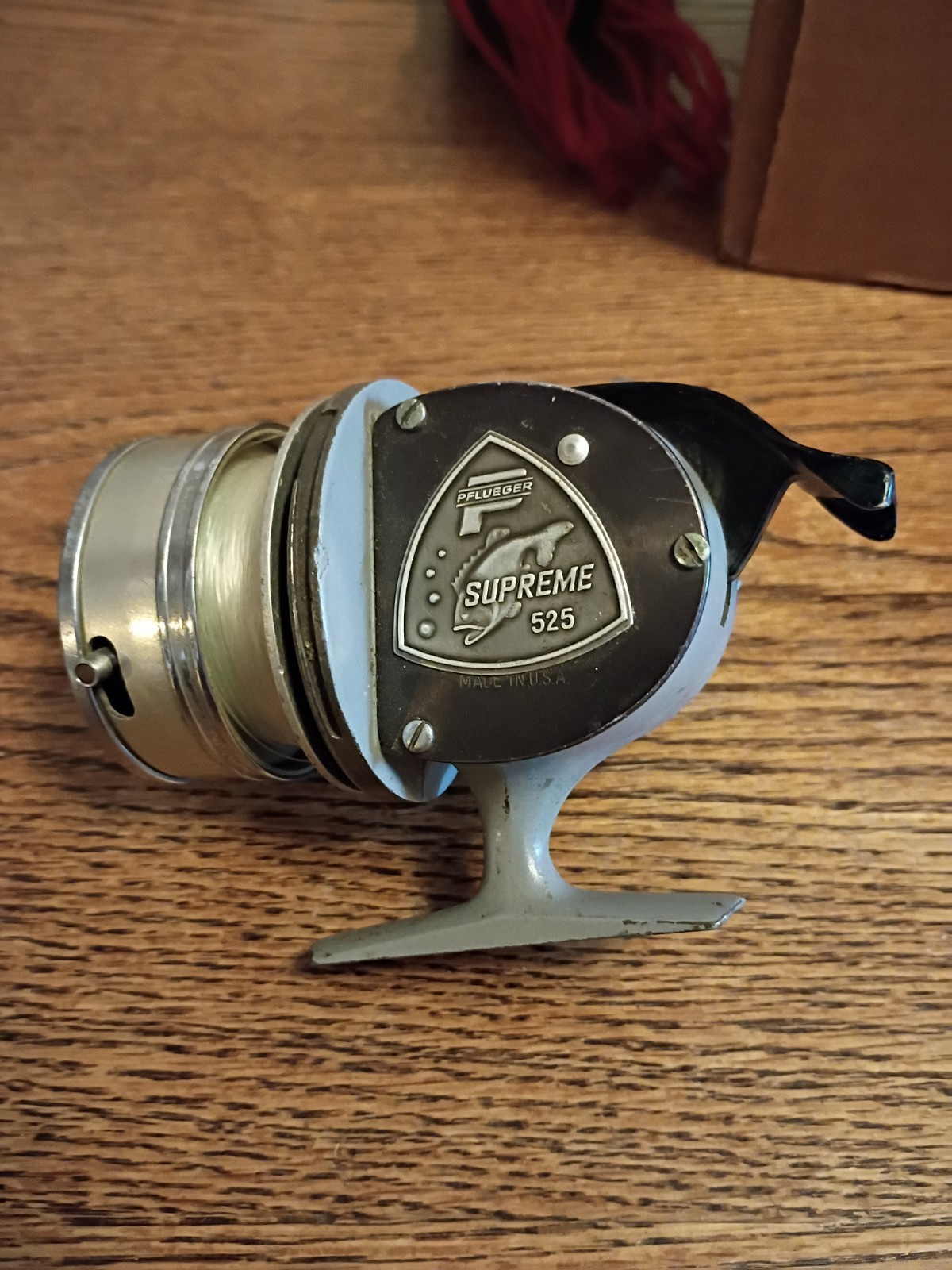 vintage pflueger 525 supreme fishing reels