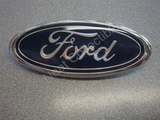 NOS OEM Ford Crown Victoria Trunk Compartment Oval Nameplate Emblem 1992 - 94