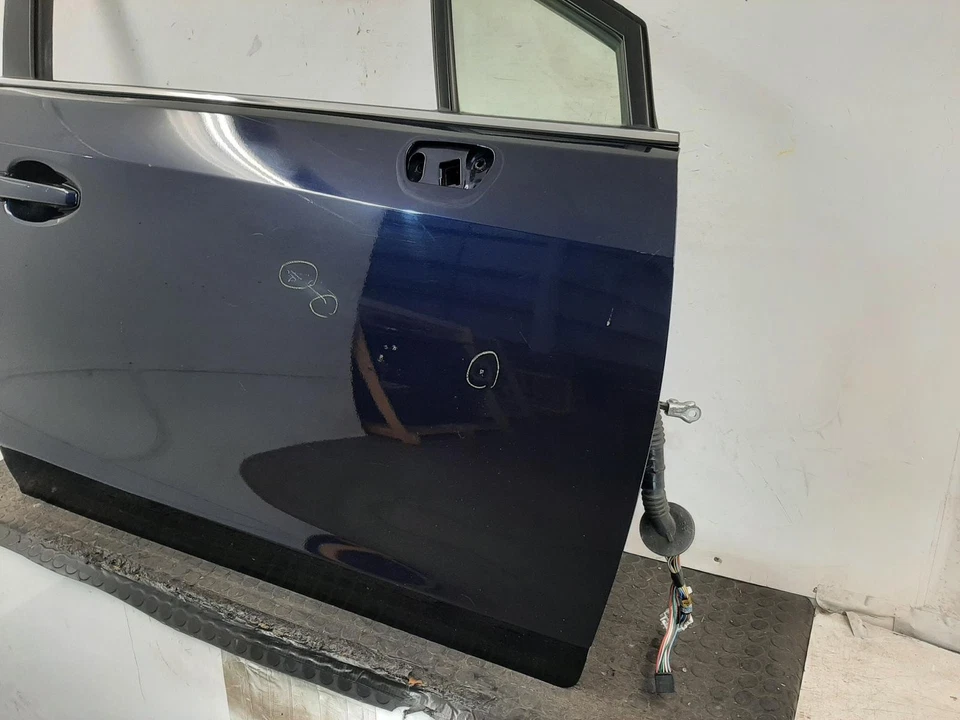 SUBARU XV MK1 2012-2017 5 Door Drivers Side SUV BLUE Front Right Door OEM 6D025 - Image 4 of 4