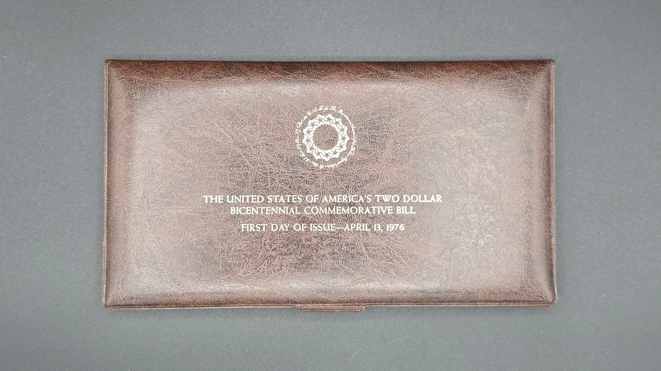 1976 US $2 Bicenennial Set, FR#1935C, Superb Gem Unc 69 EPQ, Serial#: C07438608A - Image 3 of 4