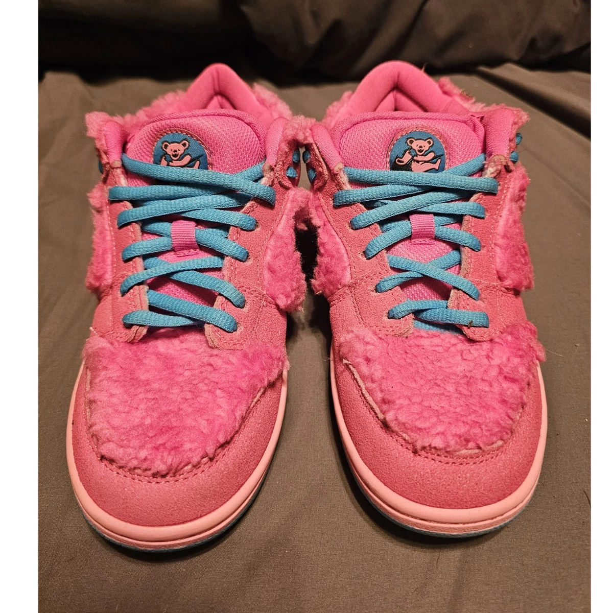Preços baixos em Nike Dunk Low SB x Grateful Dead Pink Bear