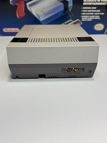 Nintendo NES Action Set Consola Paquete con Caja, Zappers, Extras - LEER