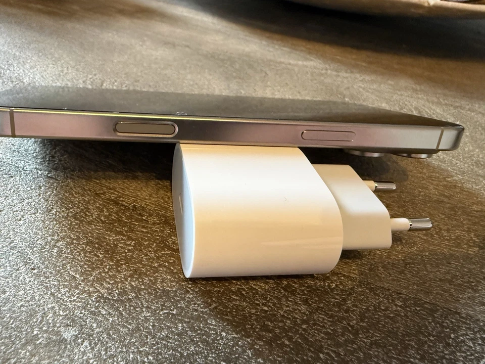 iphone 16 pro max 256 gb- Ohne simlock-Modellnummer MYWY3ZD/A - Bild 4 von 4