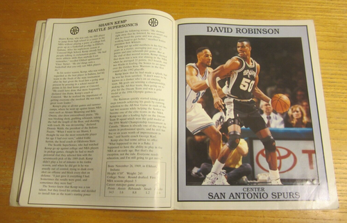 1995 Basketball Superstars Album Magazine Hakeem Olajuwon NBA - Picture 3 of 6