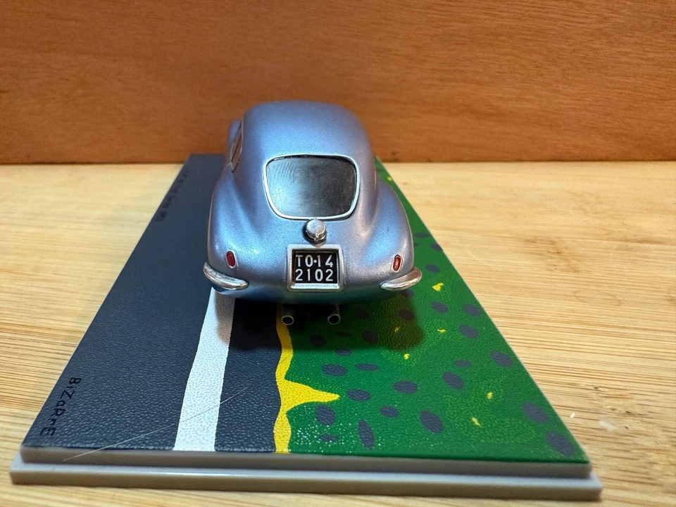 Bizarre 1/43 Fiat 8V First Series 1953 Metallic Blue BZ117 Resin Scale Model Car - Immagine 3 di 4