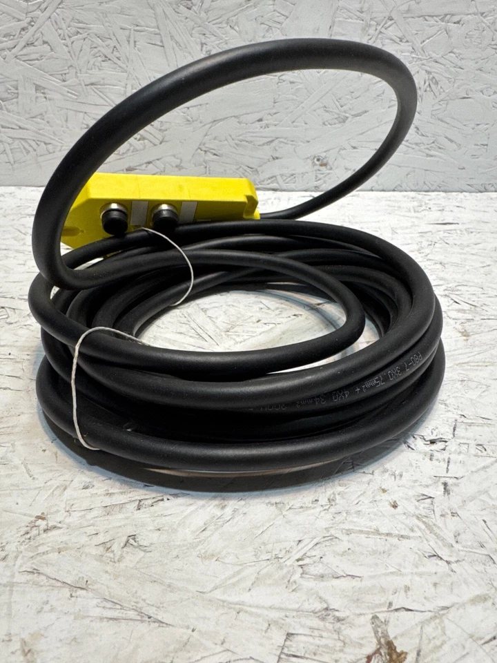 Conjunto de caja de jugos BALLUFF C04 T4L-00-PB-050M / C04T4L00PB050M  Foto 2 de 4