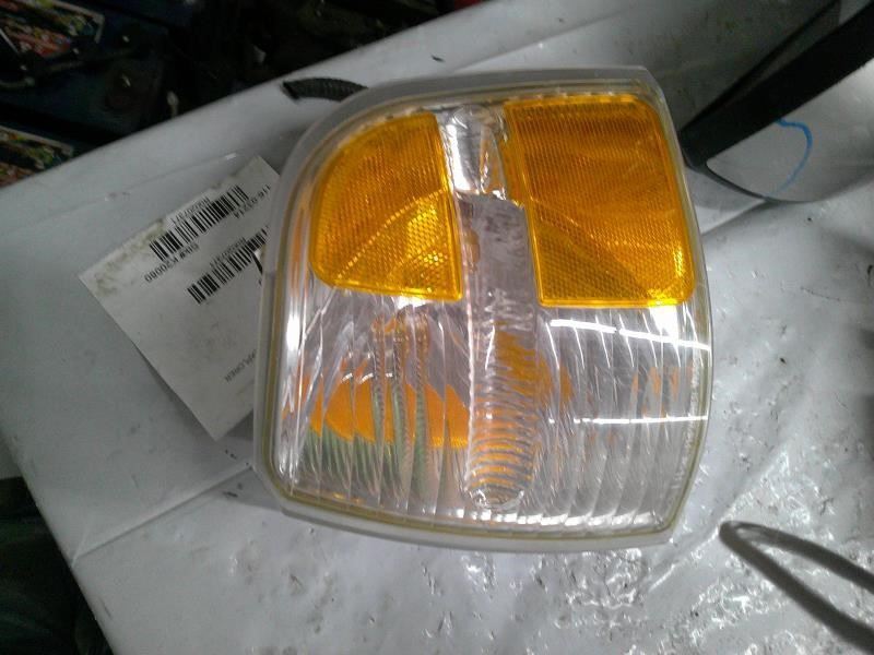 K！ Corner/Park Light Side Marker Rear Fender Mounted Fits 02-05