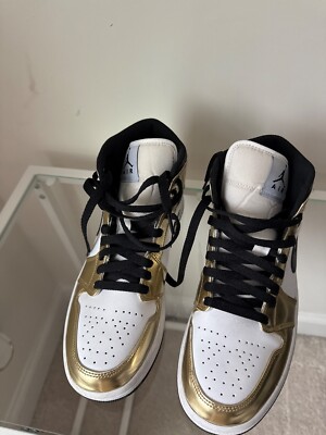 Size 8 - Jordan 1 Mid SE Metallic Gold 2020