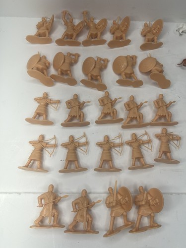 Rainfall Bible Greats David and Goliath Playset Action Figures - Picture 6 of 22
