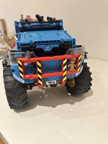 LEGO Technic 6x6 All Terrain Tow Truck 42070 (Pieces Missing, No Box/manual)