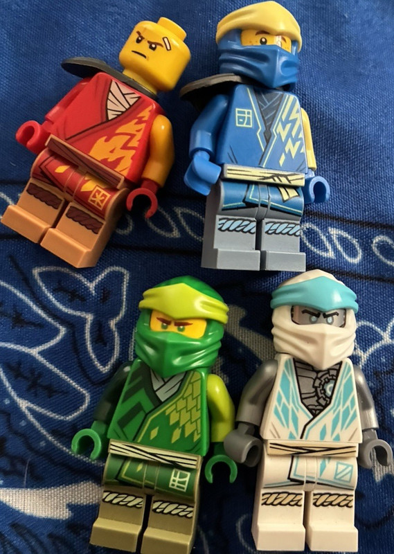LEGO Collectible Minifigures Assortment Ninjago Marvel Star Wars w/ Accessories