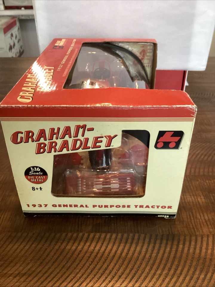 1/16 GRAHAM BRADLEY 1937 GENERAL PURPOSE TRATOR BY DIE-CAST PROMOTIONS - Image 4 of 4